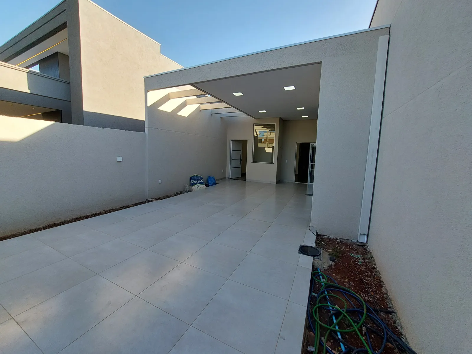casa nova a venda jardim cristhais ii 3 quartos sendo 1 su te 110 r alu sio de azevedo dourados ms 12 2025 05 13